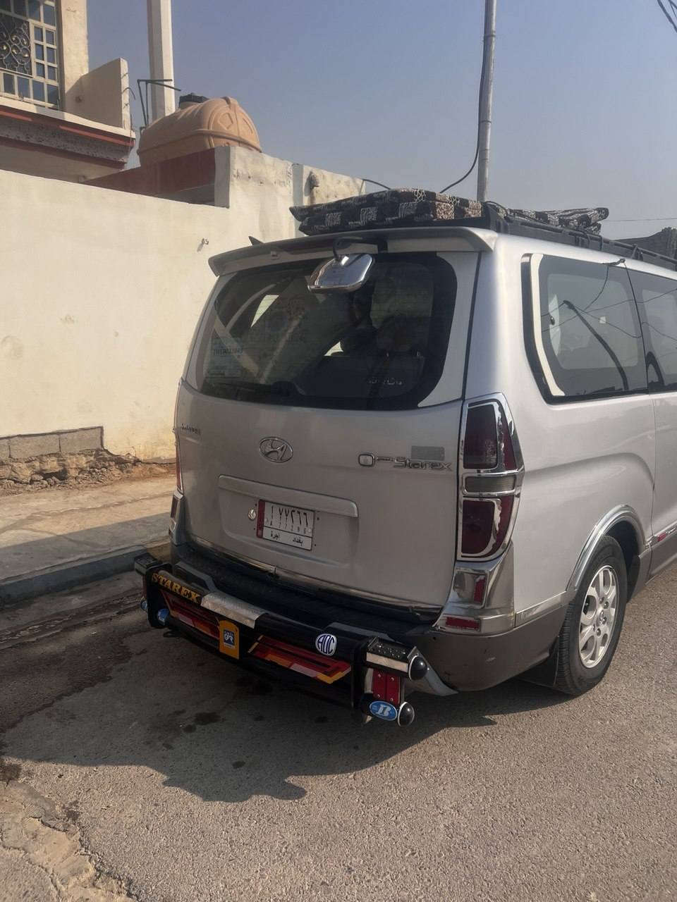 سلام عليكم 2010فول موصفات جديده ماعده بس طخه بجالملغ الخلفي محرك جديد تخم تاير السعر 150 مكاني بغداد التاجي رقم التليفون ***********
