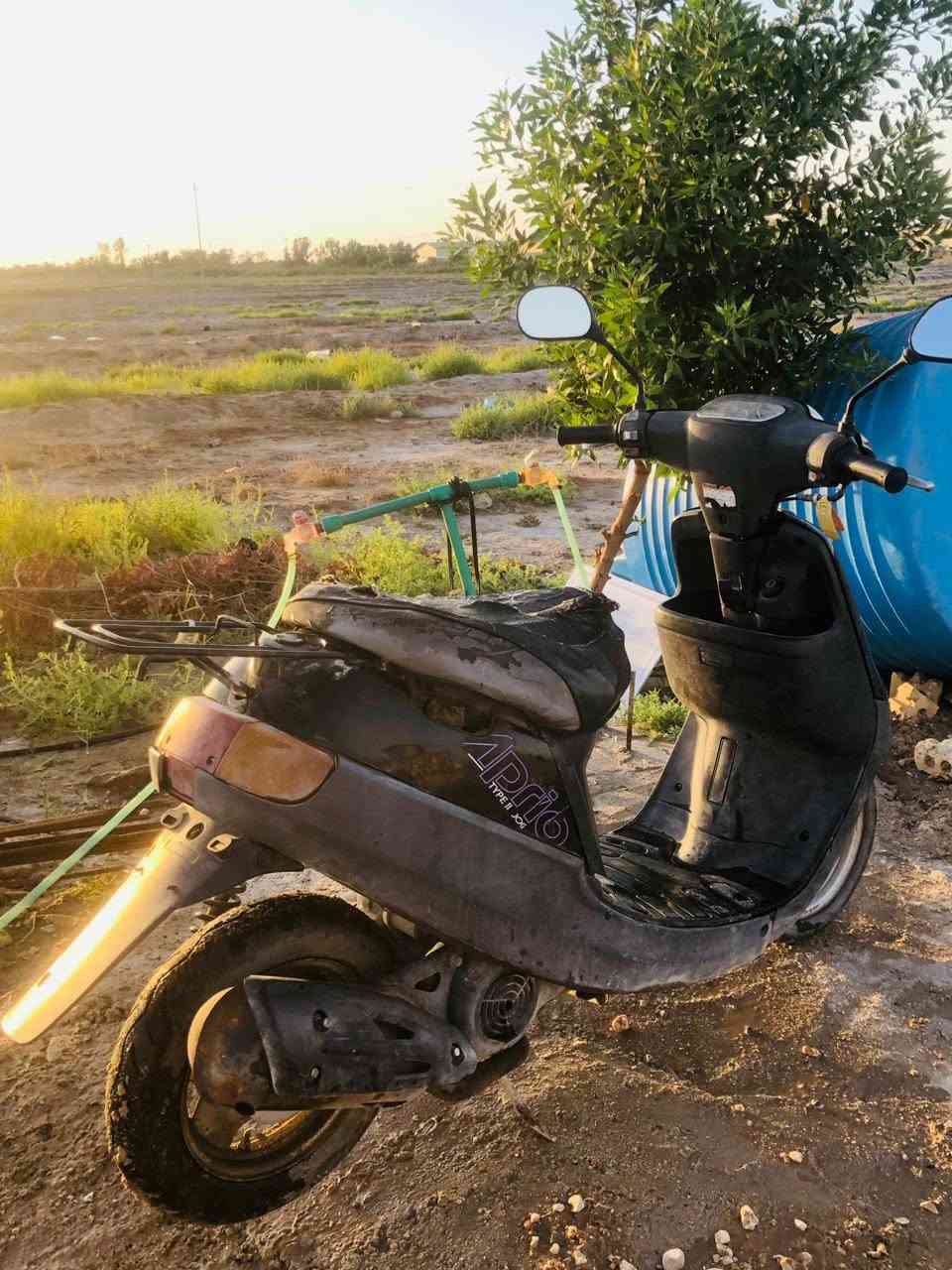 السلام عليكم دراجه للبيع بطه نظيف بس يرادله غلاف كشن سعر 200 الف بيهه مجال بسيط
***********
