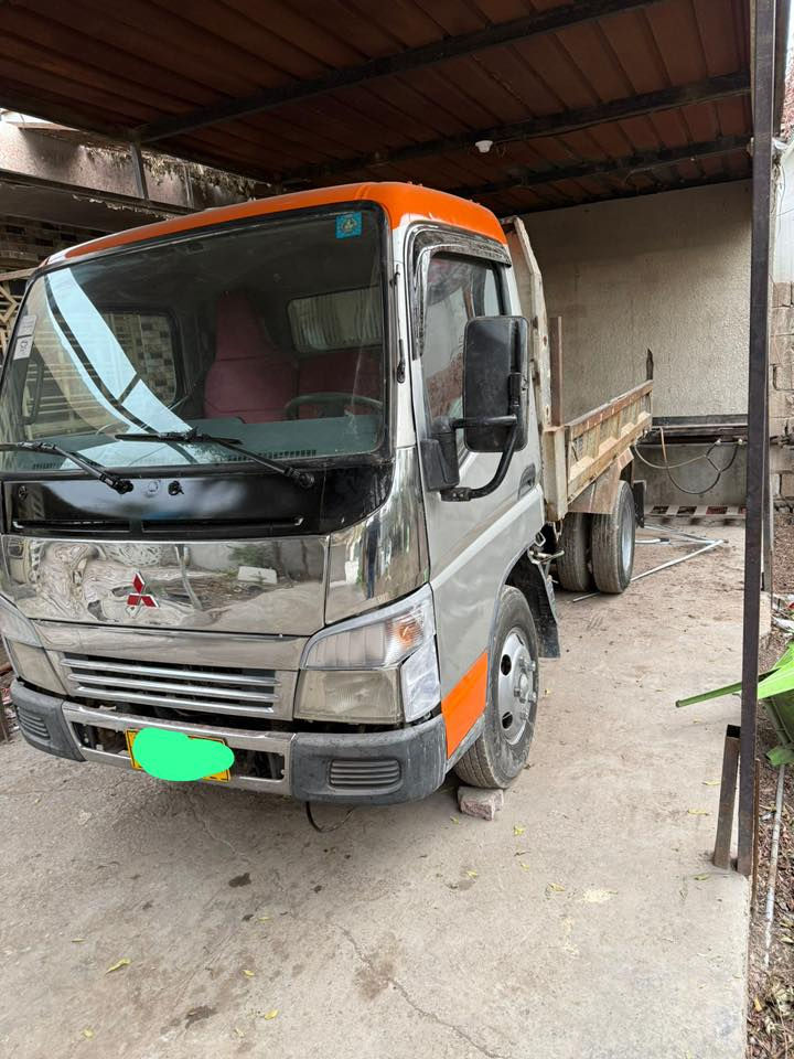 للبيع كنتر زيرو كصيف قلاب موديل ٢٠٠٤  بدون منفيس بدون منفيس جاهزه للشغل بكانه بغداد ***********
