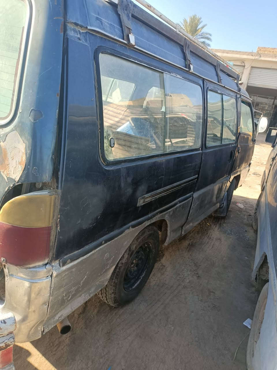 السلام عليكم.
هيونداي للبيع موديل 95
كير مكينة ونجي
 اتوماتيك السعر 18ورقة
بيهة مجال للشراي 
المكان ديوانية .شامية
***********
