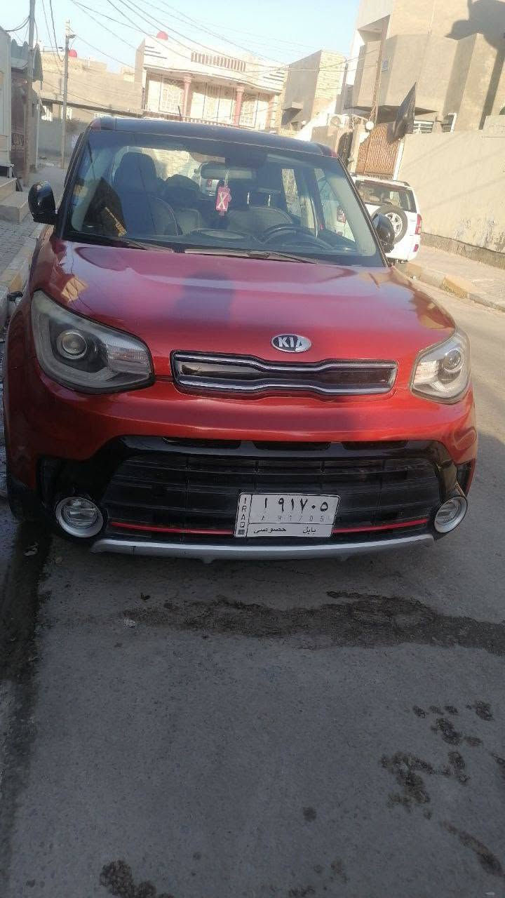 كيا سول (صول) 
موديل 2018  بابل 
فول مواصفات
بنوراما
بصمة
شاشة كبيرة 
كشنات كهرباء السايق والصدر
كشنات جلد + هيتر اربعتهن
ستيرن تدفئة
سستم دمام هارمن + الوان
منظومة زنون ابلادي عالي وناصي
لد امامي خلفي
وضع سبورت 
محرك سبورت تيربو 1.600
وارد امريكي 
الضرر 
جاملغ وبنيد  صور الحادث بالمنشور 
ماشية 65 ميل

السعر 115 
مكان السياره. ديوانيه
للستفسار. 
***********
