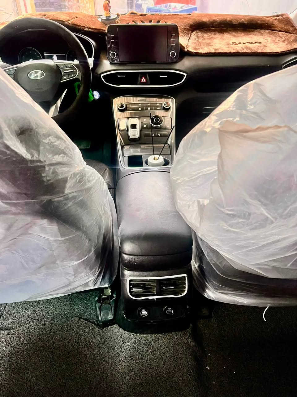 سنتافي 22 
فول مواصفات عدا البانوراما
ماشيه 40 الف ميل 
حادثها موضح بالصور
سنويه بأسمي
سياره جاهزه كلش 
سعر 190
مكاني البصره
***********
