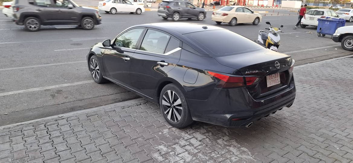 نیسان ئالتیما
مۆدێل ٢٠٢٢
وارد ئەمریکی
مواسەفات sv
مەکینە ٢.٥
رۆیشتن  ١٠٧ هەزار کم
٣ پارچەی پێشی سبوغە 
ئێرباگی شانو سوکانی تەقیوە 
شکلی گۆراوە بۆ  ٢٠٢٤
رەفزی مروریە 
کاتی سلێمانی
ناونیشان هەولێر
*********** وەتس ئەپ أربيل, العراق
