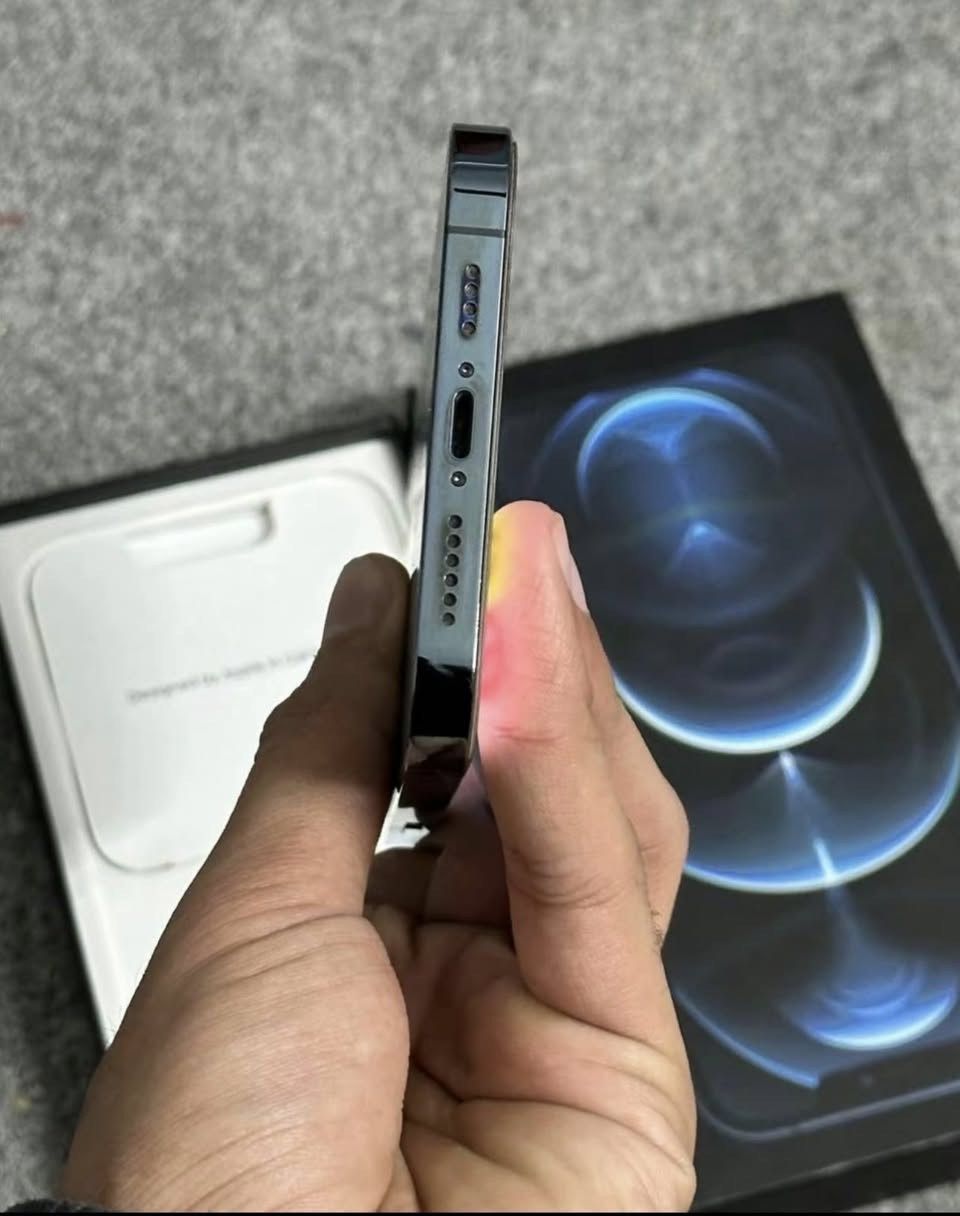 السلام عليكم ١٢بروماكس الذاكره٢٥٦الجهاز شرق اوصط نضافه١٠٠ماداخل تصليح ابدد البطاريه٨١ السعر ٥٢٥وبي مجال قليل هاذه رقمي ***********
