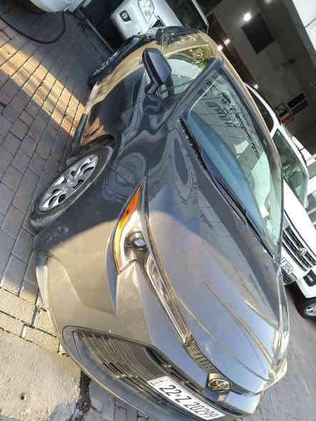 السلام عليكم كورولا موديل 2024
دخول جديد قبل بومين دخلت ترقيم جديد البارحه رقمتها 
بيها قطعتين 
باب السكن بصف السائق تبديل تفصيخ 
وبيها الباب الخلفي بي تصليح وصبغ 
بيها بعض الرصعات خفيفه 
صور الحادث وصور الإمارت بدون رقم صوره الشاصي ويا المنشور 
وهاي كل تفاصيل السياره 
ماشيه 40700كم تقريباً 
داخل مخمل 
تحكمات استيرن 
كامره 
رادارات 
وبعد مواصفات والله ما أعرف بيها 
مكفولة من محرك وكير وصدر وتايرات ودواخل وبجم وصندوك كله جديد وضع شركه 
مكانها بغداد البلديات قرب الشقق الفلسطينية 
***********
السعر 155$ وبها شي بسيط
