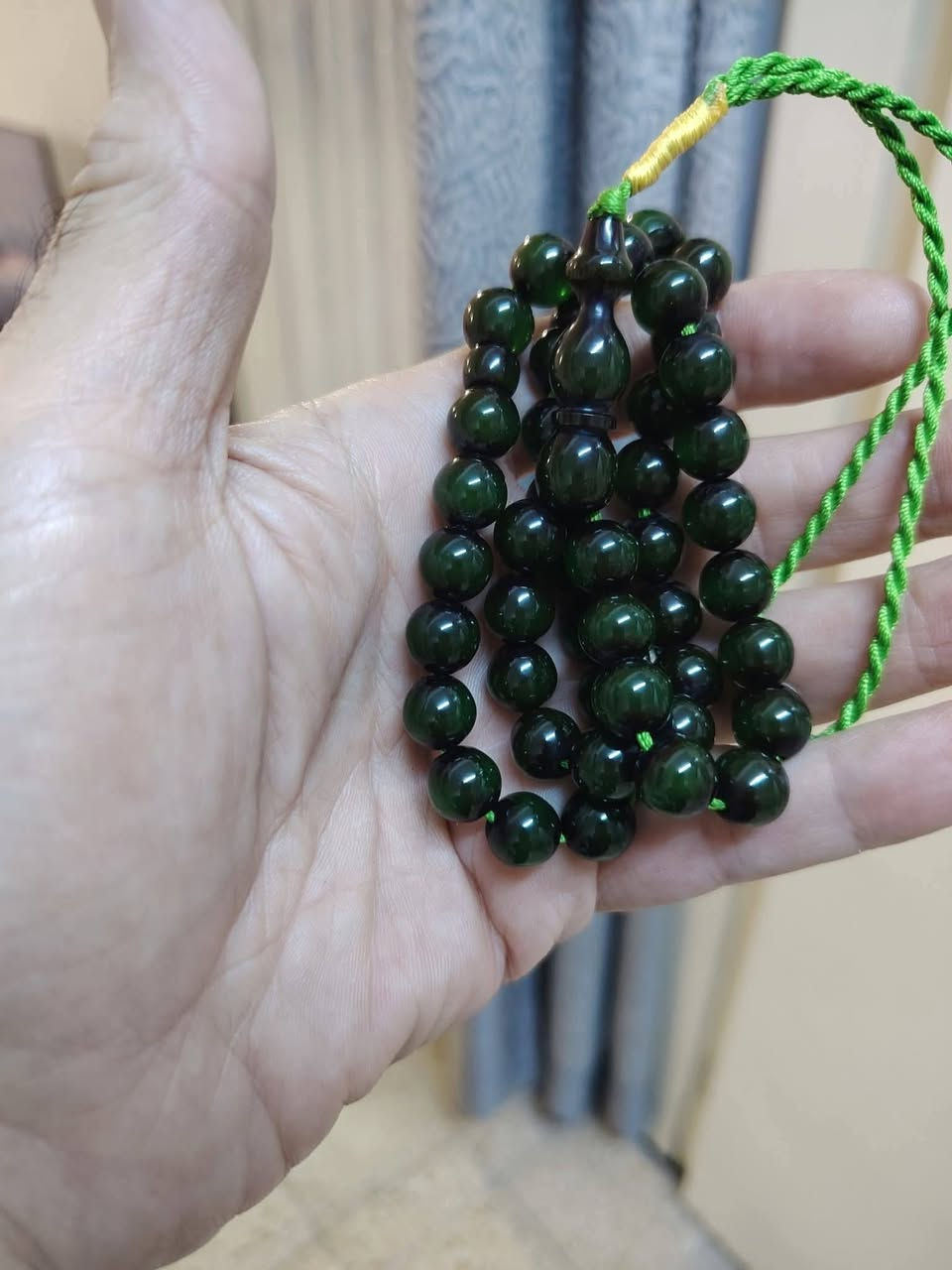 سندلوس تركيه شبابيه ٤٥ حبه  لون أخضر غامق  تشف بالشمس جميله جدا حجم  الحبه ١٠  ملم (( سعرها  ٢٥  الف عراقي مع التوصيل من الاخير  ))


**إذا كنت صاحب هذا الإعلان وتريد حذفه لأي سبب، رجاءا أرسل رسالة إلى الدعم الفني**