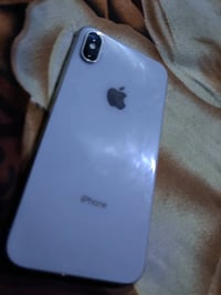 ايفون اكس • ذاكرة ٦٤ • بطارية ١٠٠