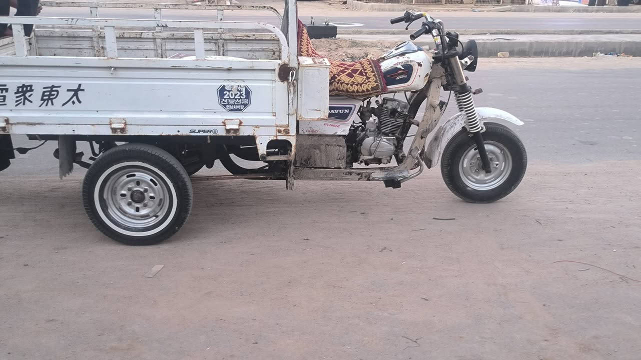 مديل 19. بدي 22. ستوتة. صامتة.  مجمع الكرارر سلف.  كلة شغال.  وهاذة راعيهة
‏‪0781 249 8785‬‏
