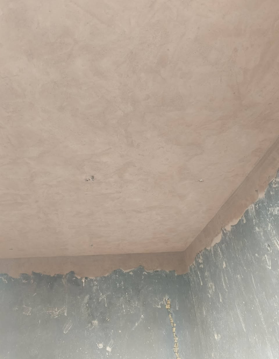 السلام عليكم خلفه لبخ متفرغ  سميت وجص ونثر تكنيد مساطر شغل درجه اولى ***********
