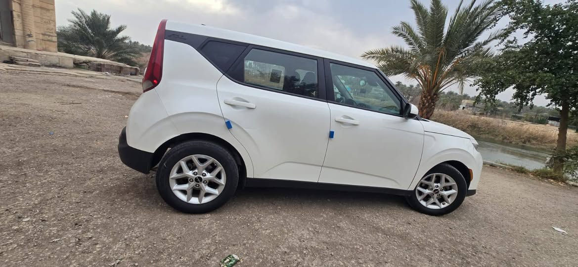 سلام عليكم صول 2022وارد امريكي حادثه بس بنيد نفسه مصلح بدون دواخل كفاله سياره عده بنيد ذكرته مكان المسيب تقاطع فراشه سياره لاستفسار رقم هاتف ***********  سونار مرفق بلمنشور
