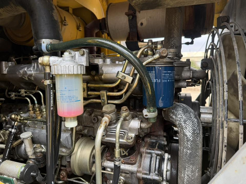 السلام عليكم شفل كاوسكي حجم 65ZAموديل 2003 اصل محرك ازوزه عدد الساعات 8000h الف ساعة دخول جديد للعراق شفل بحالة زيرو العنوان واسط الصويرة ***********
