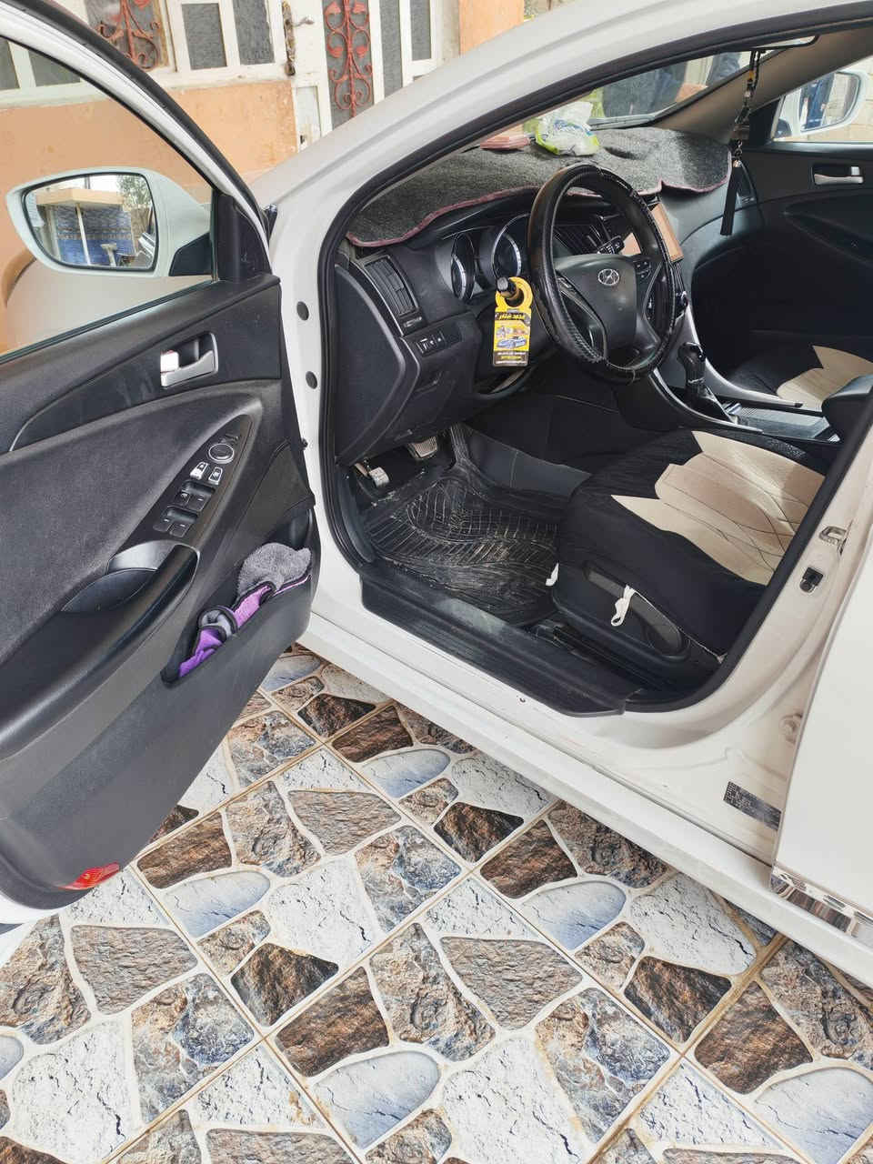 سلام عليكم سوناتا 2012 البيع وارد كوري  رقم سليمانيه بسمي محرك 2000  سياره جديده كلش شاشه كامر كشنات جلد تبريد خلفي حساس خلفي ***********
 مكان شهربان مقداديه
السعر 95 بيه مجال
