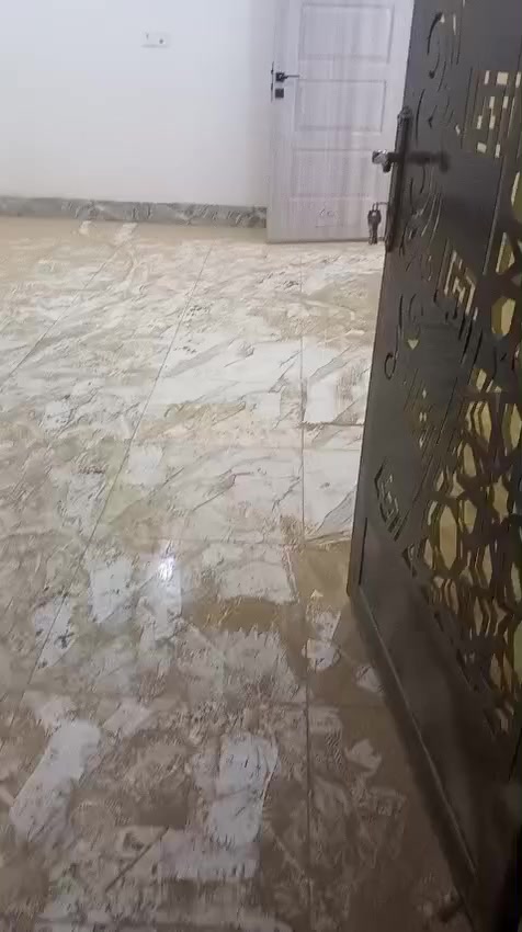 دار للأيجار مساحته 100 م ب 300 الف جديد العنوان التوحيد قرب شارع 60 والمدارس
 للاستفسار الاتصال على الرقم
 ***********
