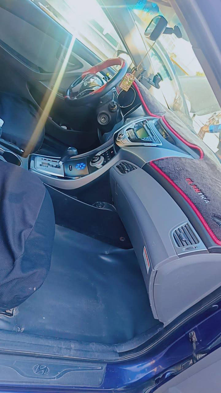 اللنترا امريكي 2013 حادثها خلفي قبق صندوق امبدل وتبديل بنيد وتصليح جاملغ خلفي يعني ٣ قطع كير ومحرك وتبريد كفاله السياره محدثه ١٦ وحداديه نص عمر السعر ٨٥ وبيه مجال شرط التحويل ثاني يوم العنوان بغداد حي الجهاد
***********
