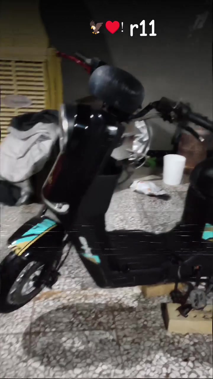 r11 2026
6بطاريات
ملف 2000واط حقيقي 
الدراجه فول 
مراوس بفراشه تواصل خاص 
او رقم: ***********
