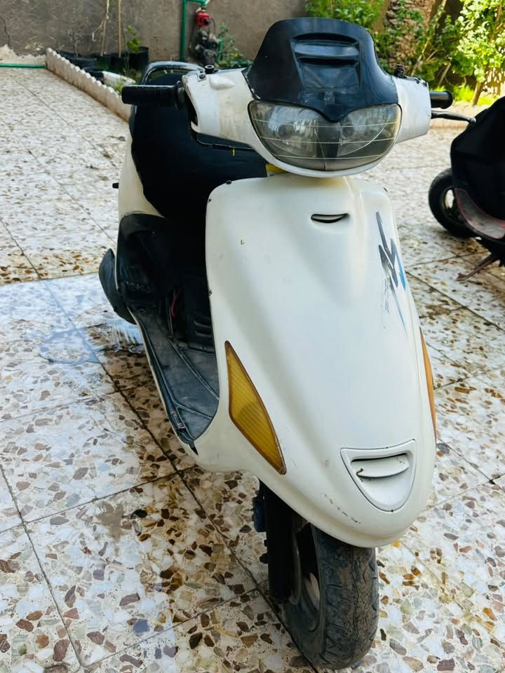 السلام عليكم فراشه للبيع مستعجل مفتوحه تشتغل سلف هندر كهربائيات كامله كلها شغاله شلعه حلوه السعر 275 وبيها مجال مكاني غماس رقمي ‭***********‬
