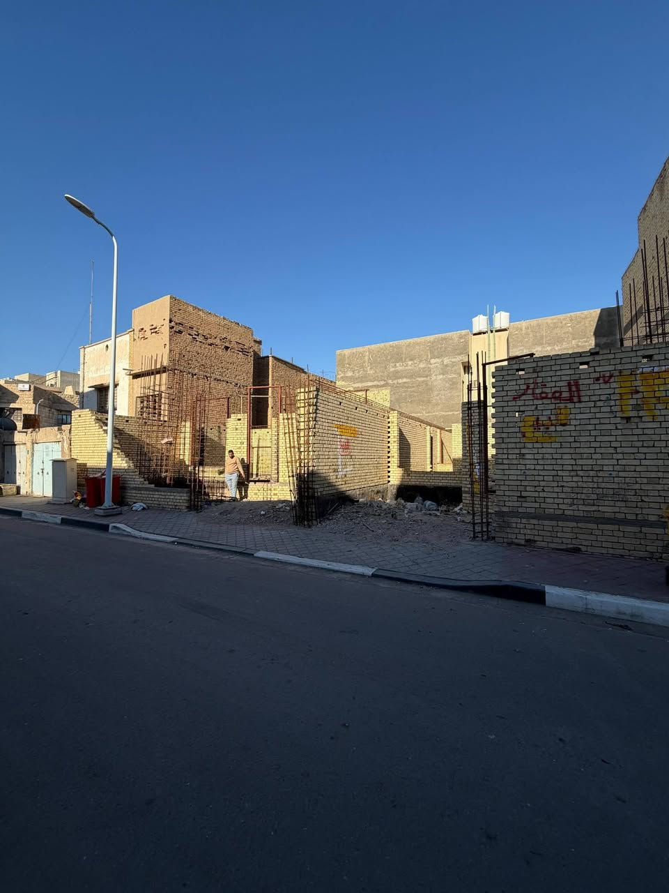 بيتين هيكل للبيع
البصره المناوي باشا 
قرب مدارس ابن سينا
 المعلومات 
سند العقار طابو ملك صرف 
المساحه 326
الواجهة 19ونص
كل بيت 163متر
السعر المتر الواحد 30ورقه قابل للتفاوض 
المعلومات اضافيه وتوضيح 
الاتصال على الارقام التاليه 
***********
***********
في انتظاركم في مكتبنا الكائن حي عمان مجاور مركز فايا للتجميل 
نفتح ابوابنا للتلقي جميع اعلاناتكم التجاريه والسكنيه الايجار او لبيع للمتابعه والمشاركة ليصلك كل ما هو جديد يحص سوق العقار مع VIPللاستثمارالعقاري
