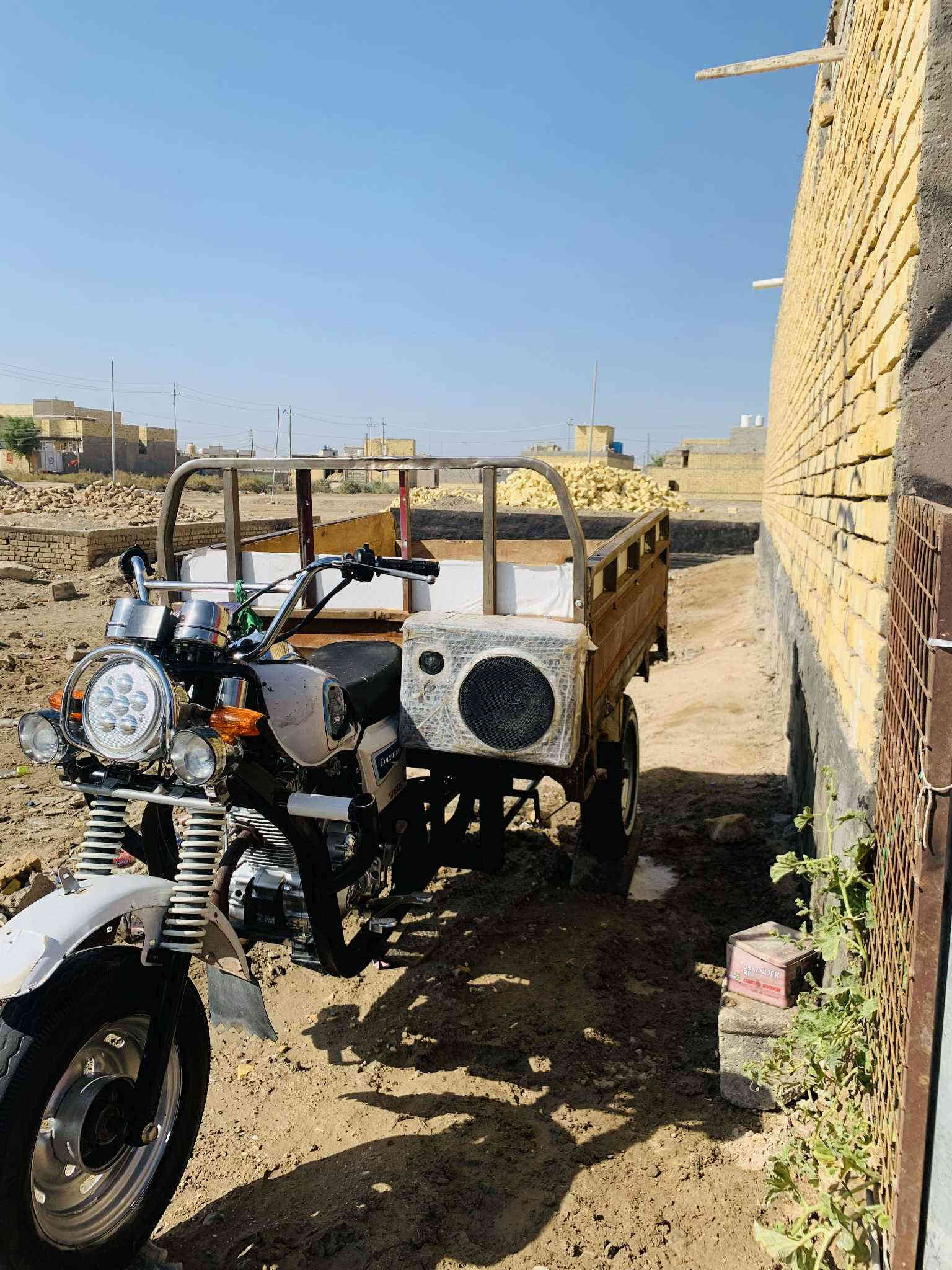 السلام عليكم ستوته للبيع موديل 12 تعمير 25 2 تبديله دهن كله جديد شراي بيه خير ويدلل مكان ناصريه مركز السعر 1650  وهاذ رقمي ***********
