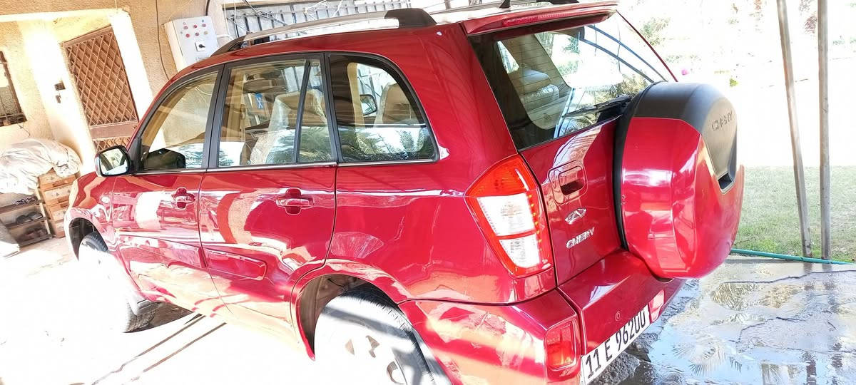 السلام عليكم تيكو للبيع موديل 2013 ماشيه 70الف

 مكفوله من الكير والمحرك والضربه والتبديل والصبغ فقط

 بيه مكانين صبغ حك أقل الشبر ومصورهن 

صدره خلفي امامي جديد تخم تاير جديد جوه باتري جديد 

 رقمه بغداد دولي هزه جديده بسمي مكان بغداد الزعفرانية 

*********** فاضل
