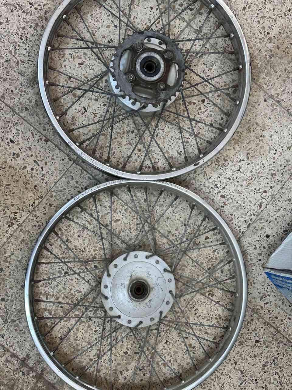 زوج ويل ايراني نضيفات سعرهن 45 وبيهن مجال بسيط 
الاتصال ***********
