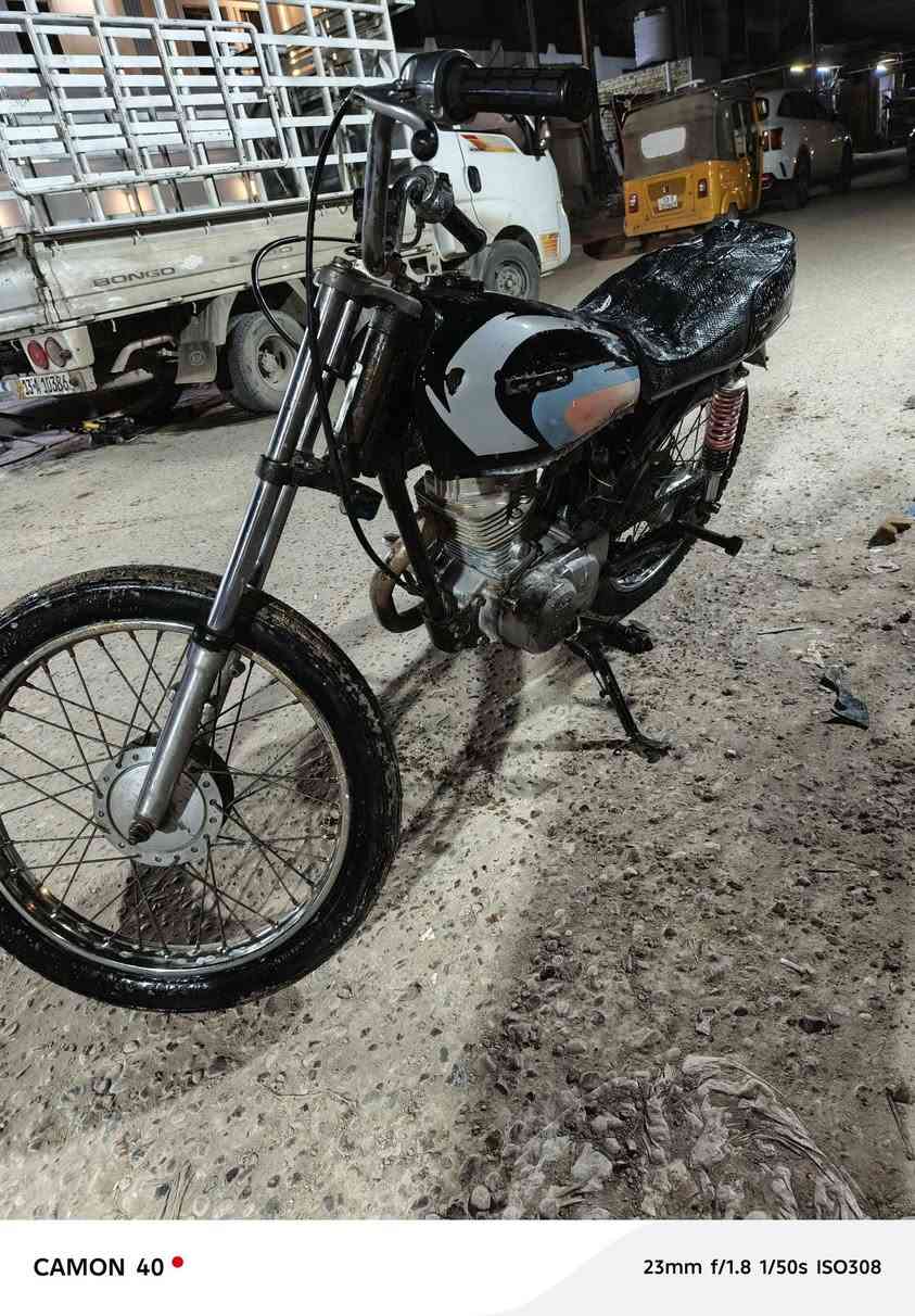 سلام عليكم ورحمة الله دراجه للبيع نامه بدون وهاي هيه شوفت عينك مكاني ميسان وأي ستفسارر هاذا رقمي واني خادم للطيبين ***********
