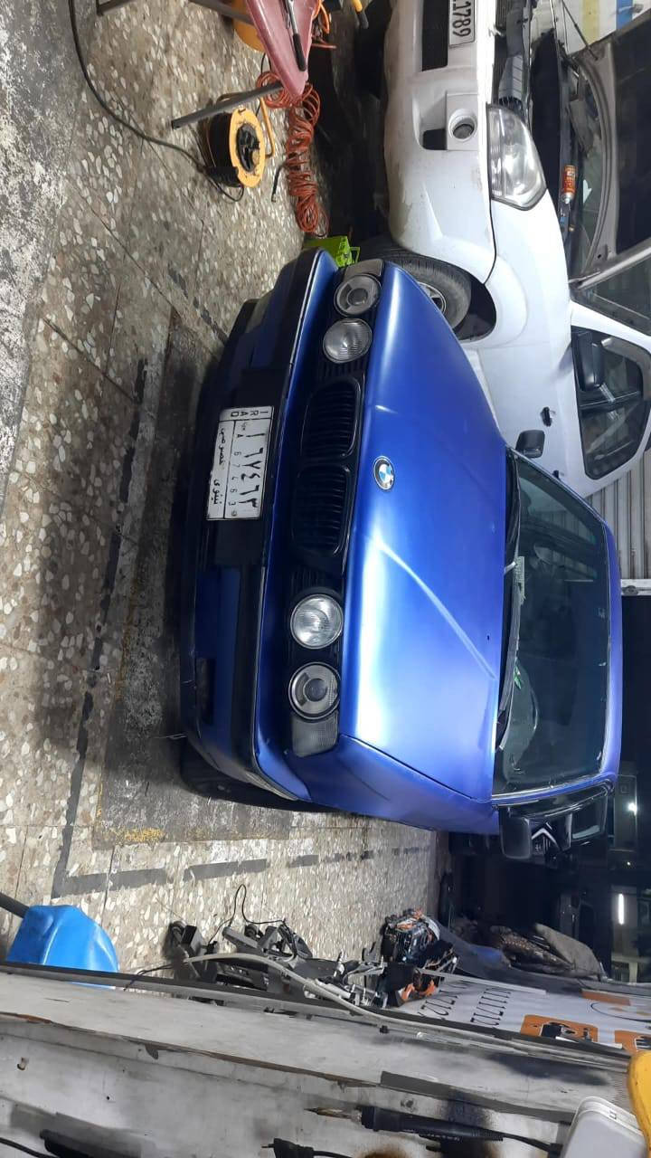 السلام عليكم بي ام 525 مسكر للبيع رقم نينوى الماني ثانويه عظم عاج السعر 25 وبيها مجال مكاني صلاح الدين تكريت ما اندر راعي هالسياره***********
