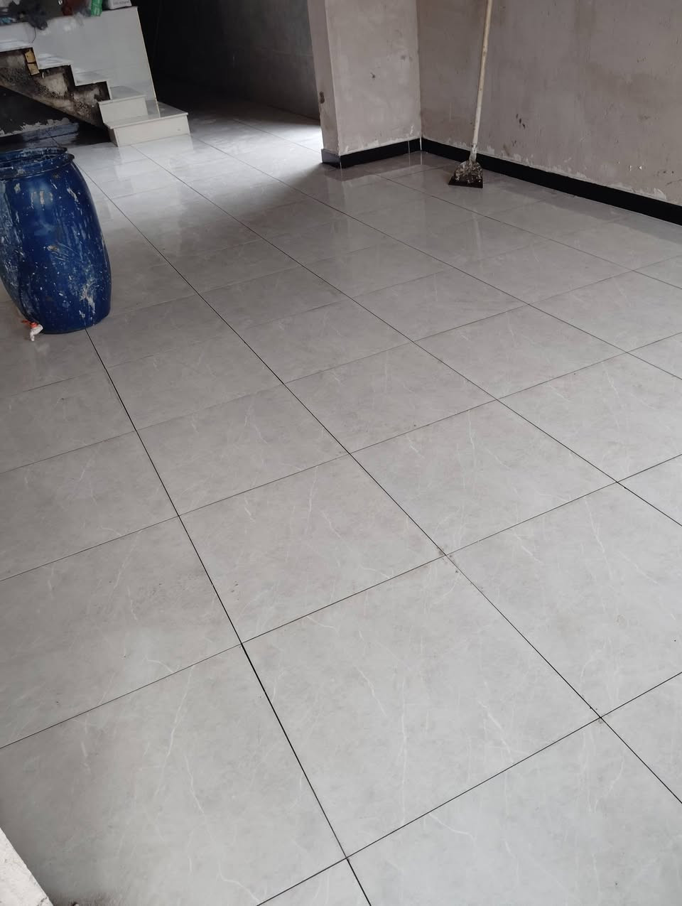 ابراهيم المصري خلفة سرميك درجه اولى مرمر كاشي بورسلين الواح درج وجهات شغل بليزر درجه  اولى التزام بلعمل واسعار مناسبه ***********
