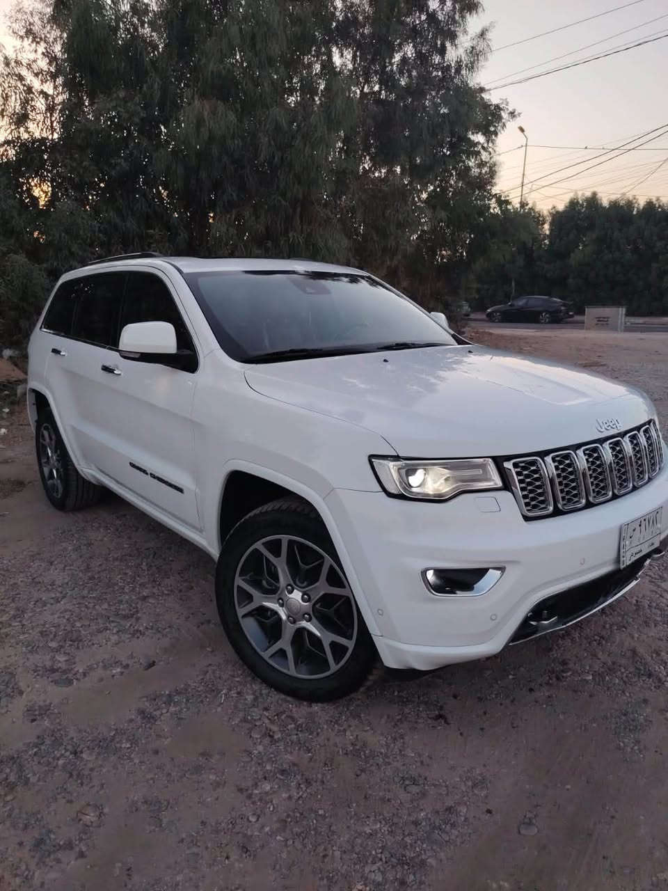 السلام عليكم 
جيب اوفر لاند ١/١ فول مواصفات خليجي 
ماشيه ٨٠ الف السياره مويل ٢٠٢١

‎رقم بغداد بسمي شخصيآ  تحويل مباشر 

‎المحرك: 3.6  (V6) 

‎نظام الدفع: رباعي 4X4

‎ناقل الحركة: اوتوماتيك 8 سرعات 

‎المواصفات: اوفرلاند 1/1

‎*نظام التعليق الهوائي (جكات)

‎*فتحة سقف بانوراما 

‎*الصندوق كهربائي بخاصية الفتح باستشعار القدم

‎*ويل قياس 21 انج

‎*رادار تفاعلي مع خاصية التوقف والانطلاق

‎*نقطة عمياء

‎*تحذير الخروج عن المسار

‎*نظام المحافظة على البقاء فى المسار

‎*حساسات امامية وخلفية

‎*مانع تصادم امامي وخلفي

‎*نظام القيادة شبه الذاتية

‎*المقاعد الامامية والخلفية تتدفه 

‎*المقاعد الأمامية كهربائية وذاكرة

‎*ستائر لنوافذ للصف الثاني 

‎* انارة محيطية متعددة الالوان

‎*ابل كار بلاى و اندرويد اوتو لاسلكي

‎* نظام صوتي 19 سماعات 

‎* نظام اوامر وتحكم صوتي

‎*دخول ذكي (بصمة) للابواب الاربعة والصندوق

‎*نظام التشغيل عن بُعد

‎*مصابيح أمامية أوتوماتيكية مع مصابيح نهارية وكشافات ضباب LED 

‎*نظام التحكم التلقائي في الضوء العالى

‎*مرايا خارجية قابلة للطي كهربائيًا مدفئة

‎*ماسحات زجاج أمامي حساسة للمطر

‎*شاحن هاتف لاسلكي

‎برده صندوق 

‎كتلوكات الشركه 

‎ بصمات 2 شركه 

‎سبير مانزل 
 
السياره مكفوله حتى الدعاميات 
سعره ٣٣ الف مكاني الصليخ الجديد 
رقمي ***********
