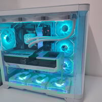 رايزن ٧ ٩٨٠٠X3D • RTX ٤٠٨٠ سوبر • ٦٤GB DDR5