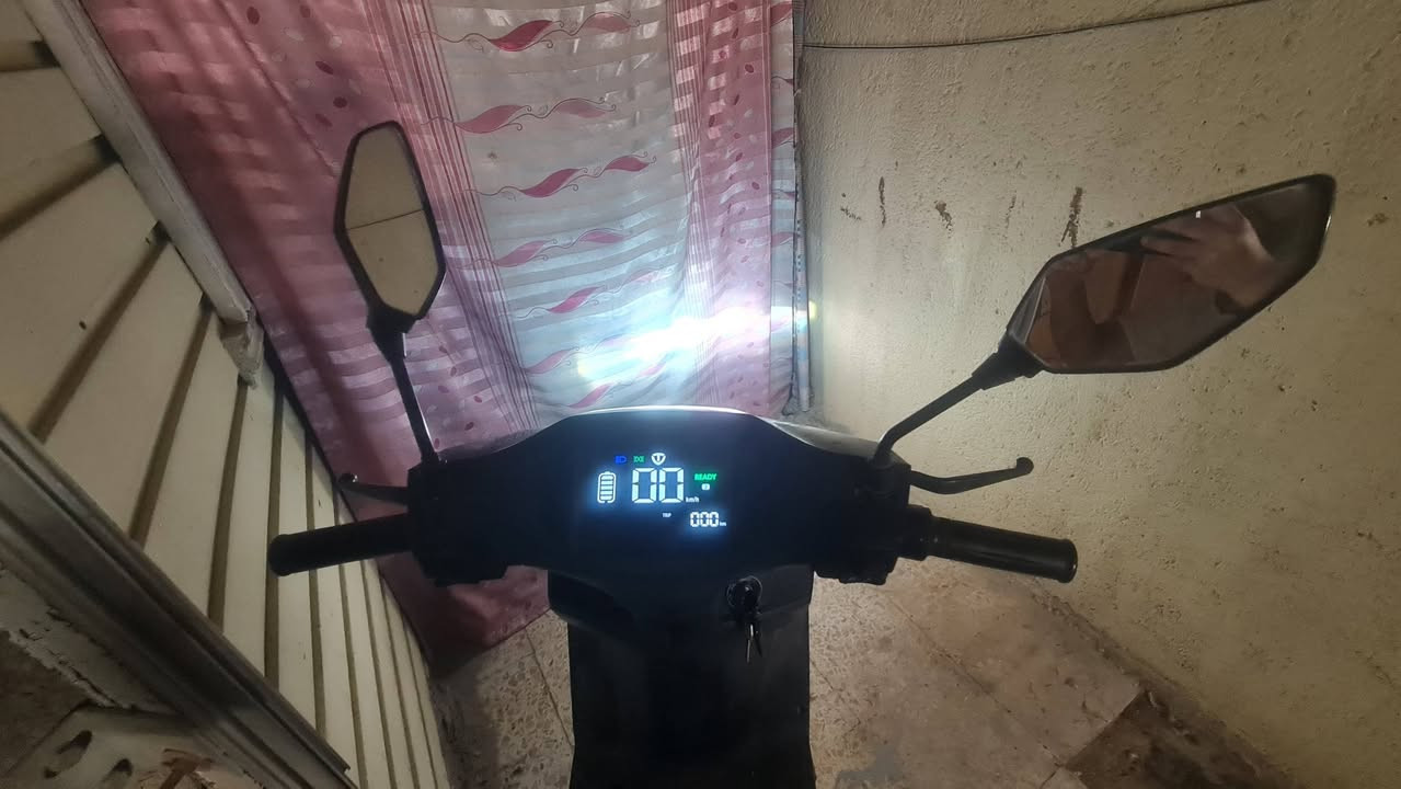 دراجة شحن نوع TAILG دراجة جديدة ما صارلها سنة من ماخذها بطاريات جديدة عدد ٦ شحن الدراجة ٤ إلى ٣ ساعات تمشيك ٣٠ إلى ٤٠ كيلو
عداد السرعة ٥١ 
هورن شغال 
اشاير 
مري 
سويج عدد ٢ 
شاحنة 
خوذة
جهاز إنذار 
كله شغال 
المكان النجف 
السعر 500 
للإستفسار الاتصال على الرقم ***********
