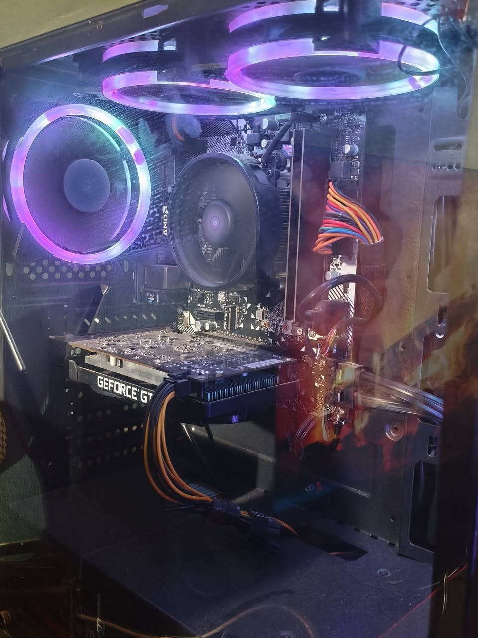 للبيع
حاسبتي للبيع بسعر 750 الف وبيها مجال للشراي 
وشوفوا سعرها بيش ماخذها وبيش عارضها هيه وميزها وشاشه والسماعات وكلشي
مواصفاتها بالصور مخليها من الشاشه والكيس وضايفلها ثنين هارد احتياطي 
119 GB
500GB 
سبب البيع اريد اشتري تلفون بمكانها 
الحاسبه مواصفات متوسطه تكدر تستخدمها للالعاب وتكدر ك شغل وللتصميم 
شاشه 2K 
كيبورد RGB 
ميز RGB 
يو بي اس KSTAR
سماعات مموجودات بالعراق قليل ريمكس بيها كامل من شركه maono 
صوت خرافي اذا تعليها يرج رج 
الحاسبه كلش ممتازه 
*********** واتساب
