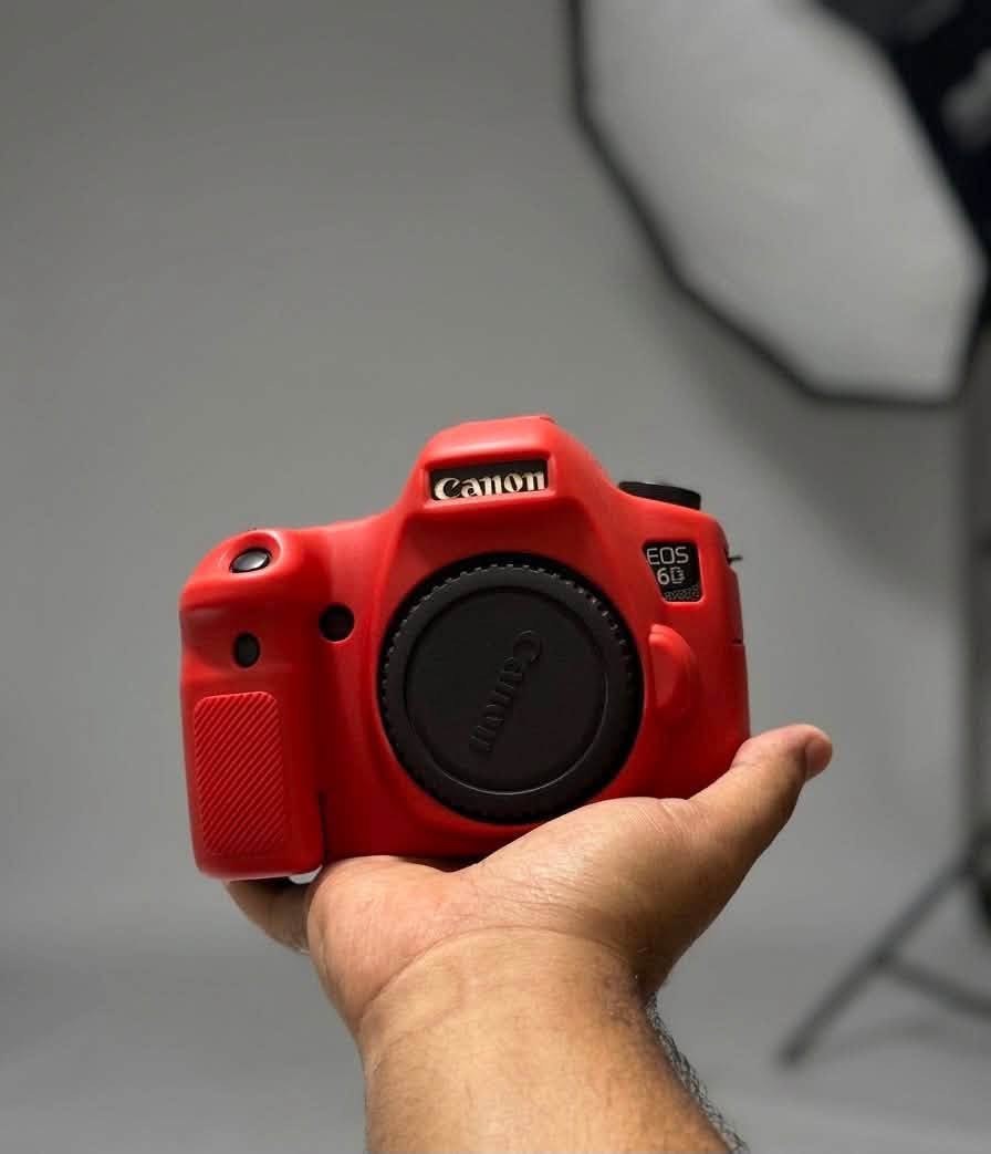 مكلف بالنشر
:

📷 للبيع طقم كاميرا Canon 6D متكامل - فرصة ذهبية

المحتويات:
✅ كاميرا Canon 6D (Full Frame، أداء ممتاز)
✅ عدسة Canon 24-105mm f/3.5-5.6 IS STM مع أغطيتها
✅ جيمبال Zhiyun Weebill-S (مثالي للفيديو والسينما)
✅ شاحن أساسي + شاحنة إضافية
✅ بطاريتان (كافية للاستخدام الميداني)
✅ جنطة احترافية كبيرة الحجم
✅ كفر حماية للكاميرا

✨ المميزات:

جهاز Full Frame بجودة احترافية
جيمبال احترافي لفيديوهات ثابتة وسلسة
طقم متكامل يغنيك عن شراء أي شيء إضافي
السعر: 1,400,000 دينار (قابل للتفاوض)
السبب: تطوير جهاز
للتواصل: [***********]
