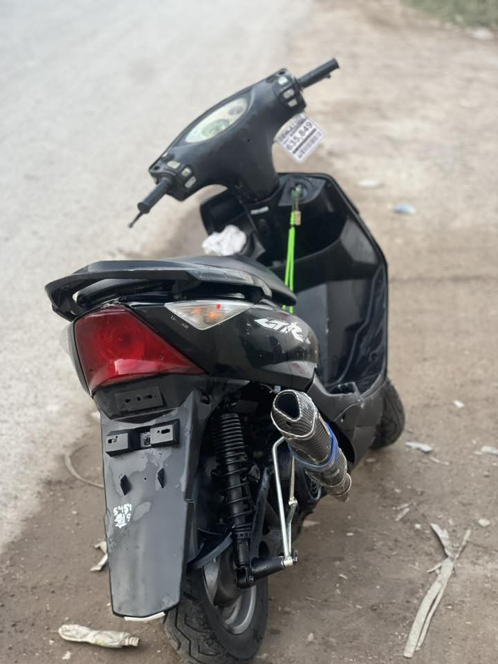 سلام عليكم
ماكس ثعلب
مكينة نضيفة
كهربائيات كلها شغالة
بريكات امامي خلفي
لايت اشارة كلة شغال
صدر امامي خلفي 
دراجة اي نقص مابيها 
صالصنة رياضي
السعر 550
تواصل***********
مكاني الكاظمي الطي
