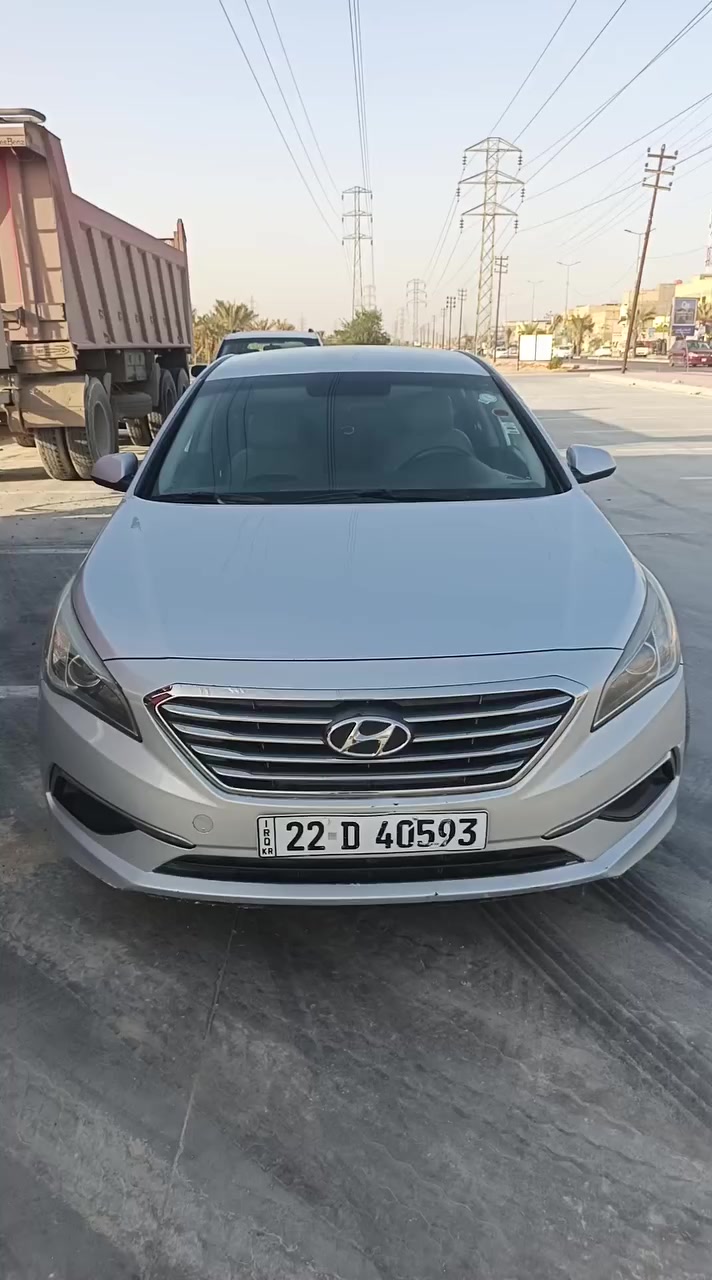 سلام عليكم
سوناتا 2017 وار امريكي 
رقم اربيل بسم كردي 
السياره جاهزه من كلشي برغي ماعايزه 
 مامفتوحه و كير مكفول 
السياره كله ليبر واحد بدون تبديل 
 حداديه جديده وره وكدام 
تخم تاير ياباني جديد قبل يومين من شديته 
السياره ماشيه ٩٠ميل 
زبعد موصفاته السوناته معروفه 
دواخل لونين 
السياره نضيفه كلش وما متعوبه وماملعوب بيه ابد السعر 118 وبيه مجال 
مكاني النجف كوفه حي ميسان 
*********** واتساب
غير متواجد ع النت
