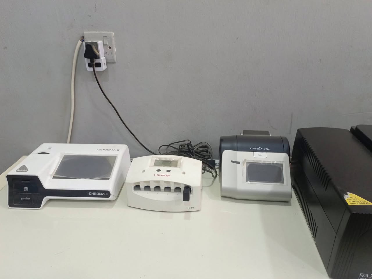 يتوفر أجهزة مختبر كامل للبيع اجهزه جديدة استخدام قليل كلش (مجرد فتح من الكارتونة) للاستفسار الاتصال ***********
