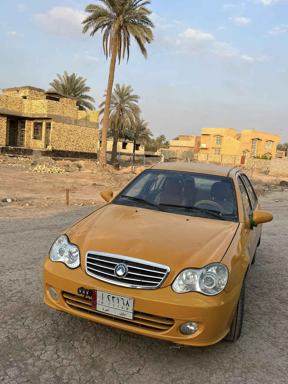 سلام عليكم سياره للبيع جيلي ck موديل 2012 مكينه خير من الله لا تنقيص ولا تبخير بيها ضربه بلجاملغ الي عكس السايق 
وبيها الگير النمره الرابعه ما تعشق فقط هذني بيها 
وعليها هيئه 135 تنقص من سعر السياره السنويه سقطت يوم 7/3 
يعني تكدر تحولها بهذا الشهر 
سعرها 28 وبيها مجال
مكاني بابل 
‭0780 645 2062‬
***********
