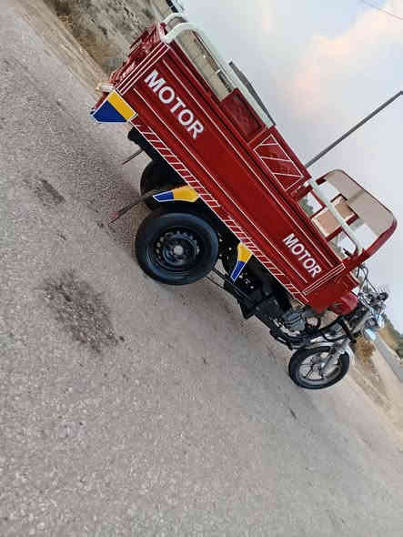 السلام عليكم ستوتة للبيع صقر    جاهزة. اوراق اصولية موديل 13  محرك وكير      ركبة مكفوة.  شاصي مكفول   اكسن جديد  تأير سايبة جوبلس   الستوتة مال جناي السعر 975 و بيها مجال العنوان بابل الحمزة الغربي***********
