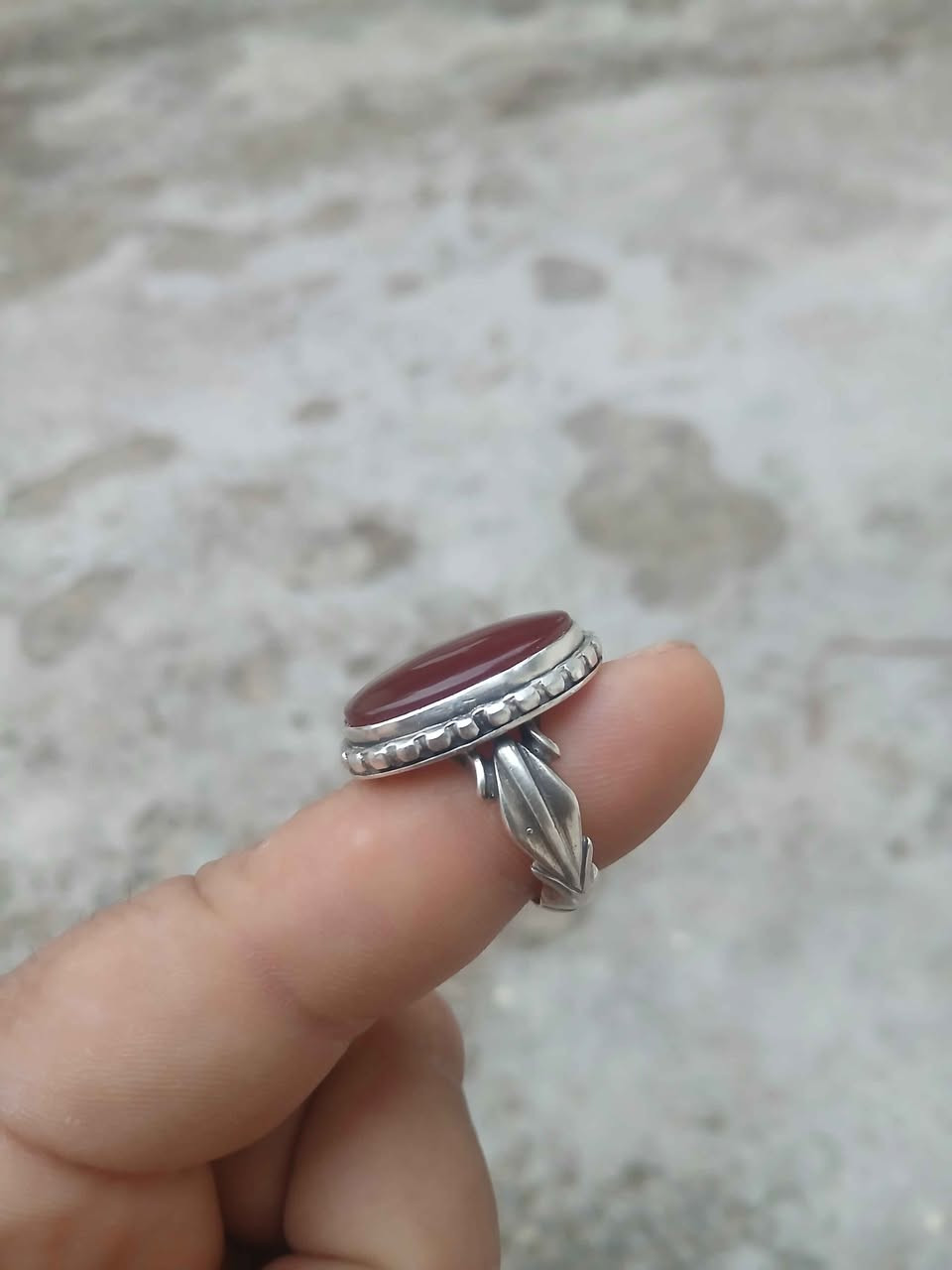 ‎خاتم فضة صياغه يمنية.  حجر عقيق كبدي درجة أولى.  وزن  15 غرام.  مقاس  59‎ درارية, الجزائر


**إذا كنت صاحب هذا الإعلان وتريد حذفه لأي سبب، رجاءا أرسل رسالة إلى الدعم الفني**