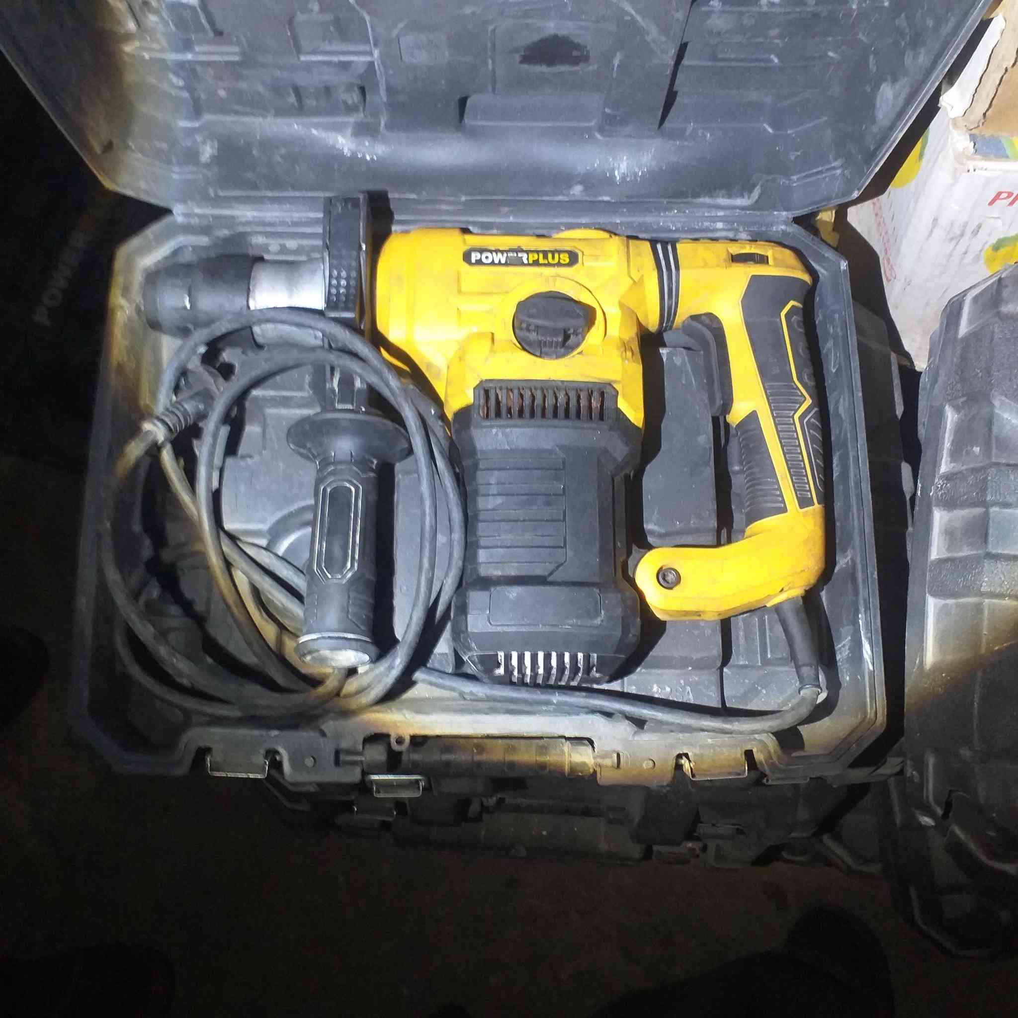 دريلات همر بور كلاس ١٥٠٠واط عدد ١١٠ البيع جمله فقط ماكو مفرد شغال على فحص العنوان النجف كوفه رقم موبايل ***********
