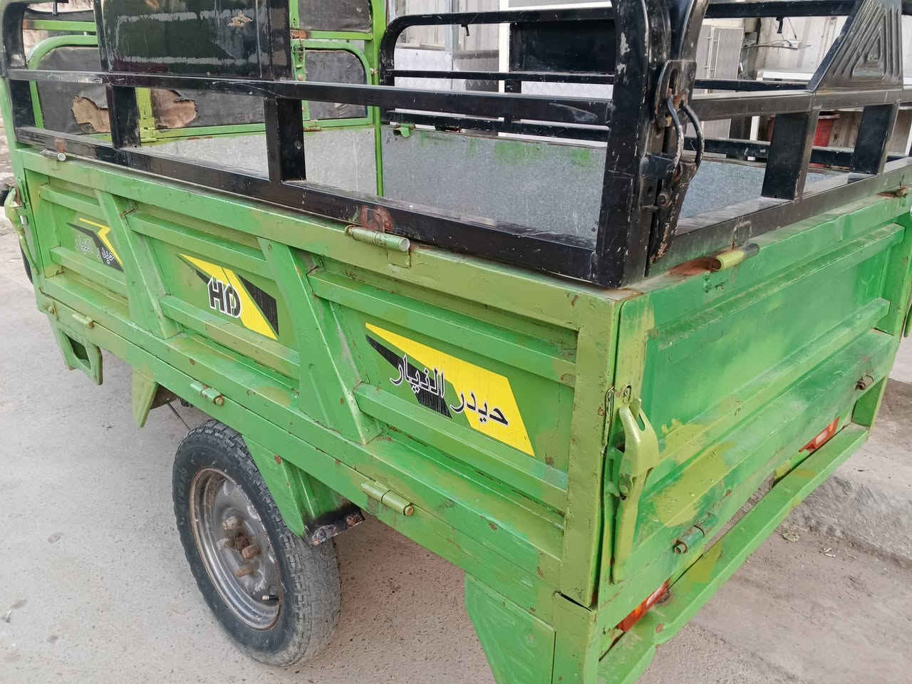 السلام عليكم ستوته للبيع حجم الجبيره نضيفه موديل 22 كله شغاله كهرباءت تارات نضيفه بطاريات كبار  5 السعر 950 مكاني بغداد شارع النضال هذا رقمي ***********
