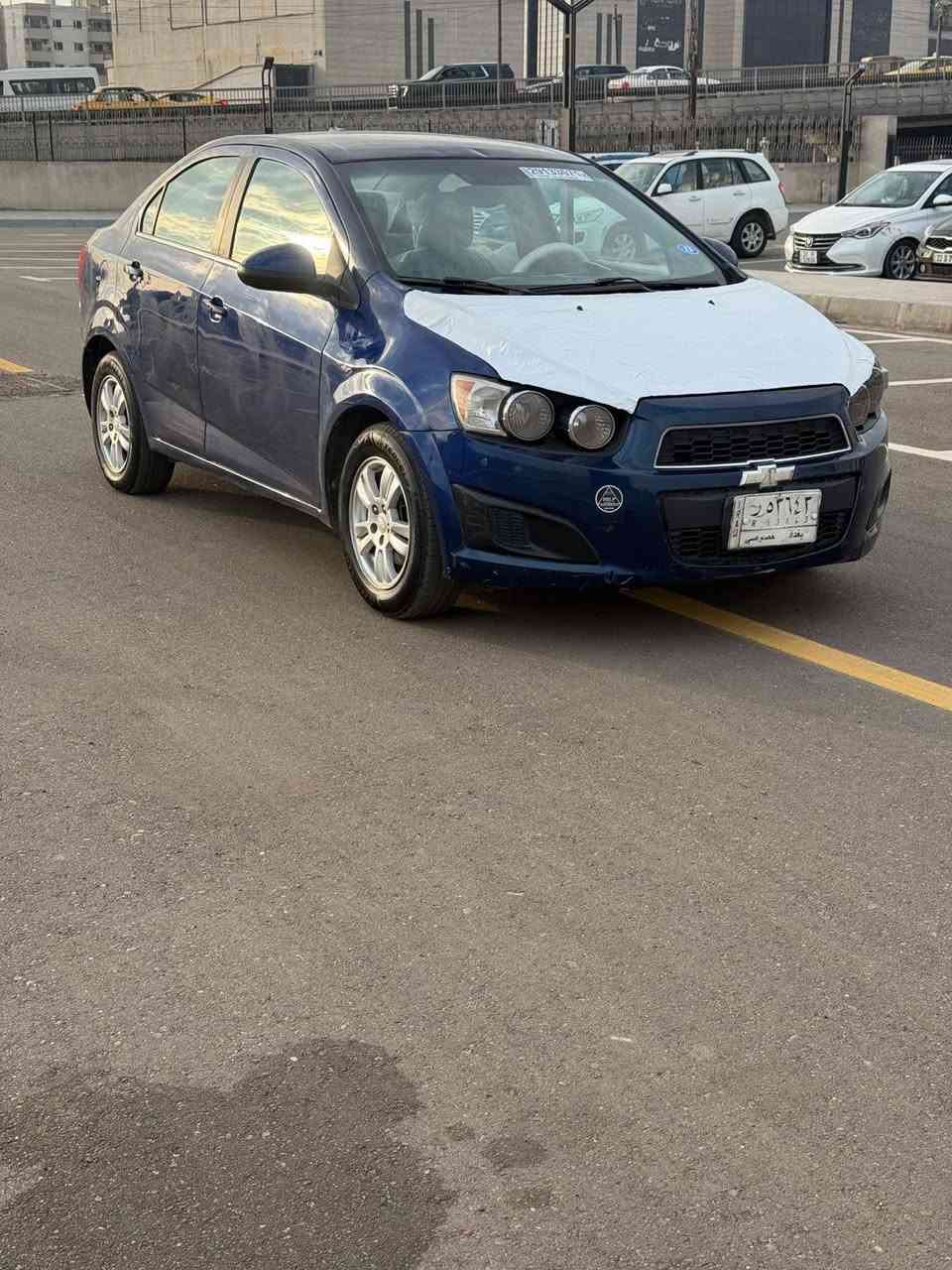 السلام عليكم شوفرليت سونك موديل 2013 للبيع وارد امريكي السياره ضررهه مال امريكا جاملغ وبنيد بدون دواخل تحكم ستيرن شاشه بلاديه جنطه بصمه محرك 1800 رقم بغداد السعر 67وبيه مجال بسيط وهذا رقمي (***********)
