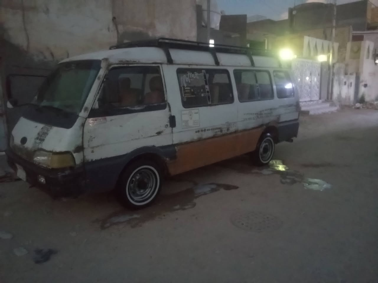 السلام عليكم
كيه اسيا للبيع جاهزه سياره توني معمرها جاهزه بس أصبغ
موديل ٩٤ سنويه ساقطه مكينه حاويه كير مدوشمه عام الارضيه سيراميك

سياره خير من الله مكانها ديوانيه رقم ***********
