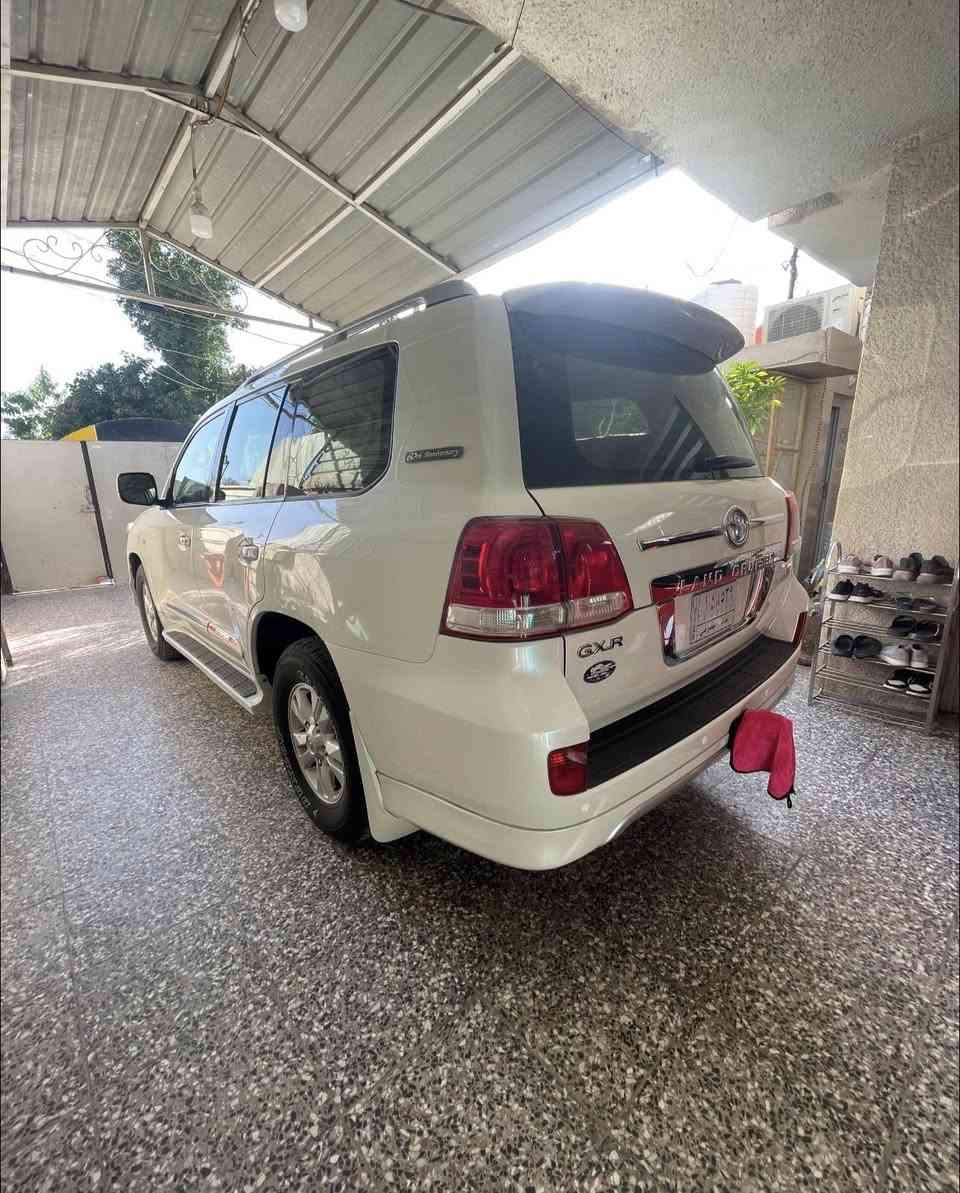 لاندكروز 2010 كير ومكينة حدادية كفالة مكفولة من تبديل صبغ فقط بارد بية وجاهزة ماشية 130 تخم تاير دلوب اصلي رايدة ب320 مجال شي بسيط لشراي مكاني بغداد زعفرانية *********** فقط اتصال واتساب
