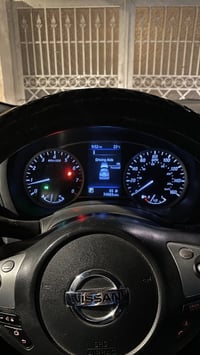 للبيع نيسان سنترا موديل 2019 ابيض وارد امريكي ضربه باب السايق مبدل اصل...