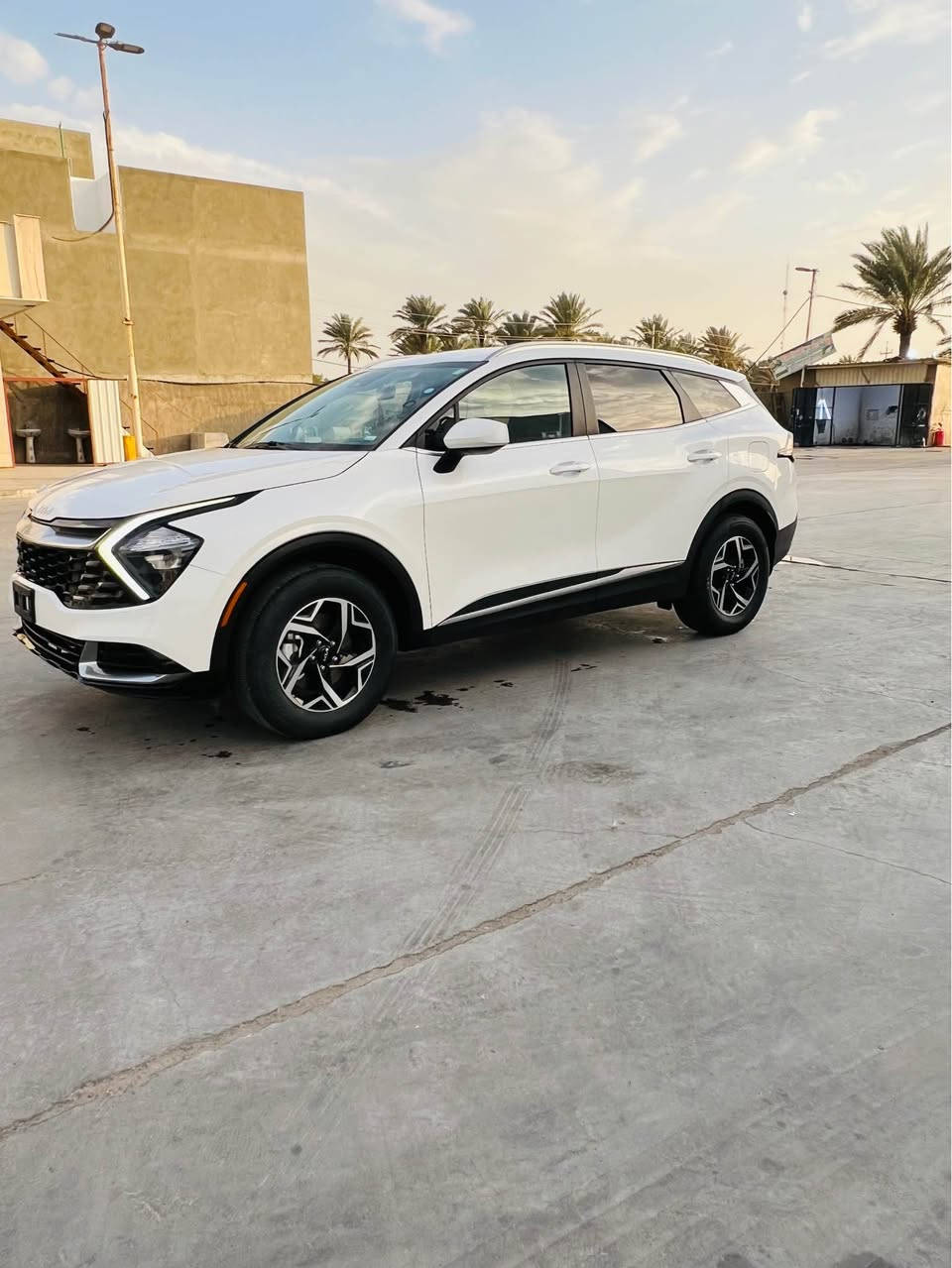 السلام عليكم
كيا سبورتج موديل ٢٤ وارد كندي 
بدون لوحات باسمي
مواصفات عاديه سويج مو بصمه
بدون إرباك 
بدون صبغ داخل مكانات بارزه باب الصدر مبدله نفس اللون 
كشتات تتدفه 
كأمره خزن 
سايد بريك بصمه 
رادار امامي خلفي 
مواصفات معروفه 
ماشيه ٤٢ كيلو 
لاستفسار اتصل عل الأرقام
***********
***********
السعر ١٨٢ وبيه مجال 
مكاني بابل المركز حلة, بابل
