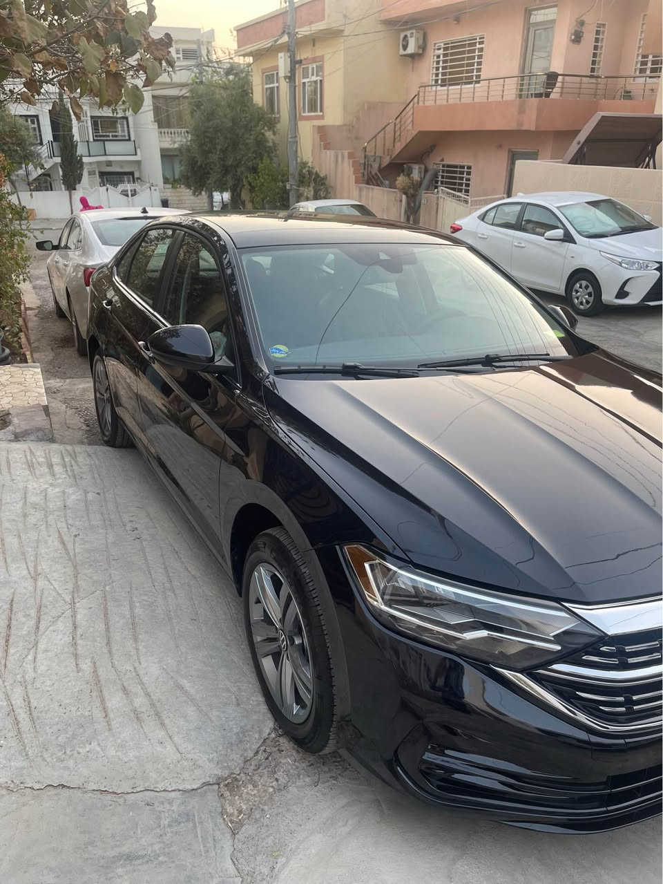 جیتا مۆدێل ٢٠٢٤  
بۆ فرۆشتن و گۆڕینەوە بە سەیارەیەک بە دڵم بێت
  مواسەفات  SE plas  فول فولە بەس ناو ڕەشە
  پانۆراما کوشن جلد کوشن خەزن کوشن کارەبا
 بەسمە شاشە لەمس کامێرە لایتی پێشەوە لید 
تەبریت  ٣ مۆدی لێخورین eco sport normal
کوشن هیتەر car play بلوتوز سوکان ڤۆلیۆم 
تەحدید سورعه usb سیستەم ئەندرۆید
ئۆتۆ بڕێک ئاوێنە کانی ڕادارە راداری پشتەوە
خەتی جادە برێک بەسمە دەرگای بەسمە
دووپارچەی بۆیاخە تەنها بۆنیدو چەمەلەخ 
ئێرباگی سیستەم کراوەتەوە
 هەندێ مواسەفاتی تریش
گێر و مەکینەی بەشەرت 
٥٠٠٠ هەزار کیلۆمەتر ڕۆیشتووە سەیارەکە لۆک لۆکە 
 چاڵ و سارد و شوختی نییە چوار تایەو ویلی لۆکی لەژێرە 
رەقەم سلێمانی هەموو شتێکی تازەیە تا ٢٠٣٠
شوێن:سلێمانی
نرخی 195 گەڵاو مەجال
***********
*********** السليمانية, العراق
