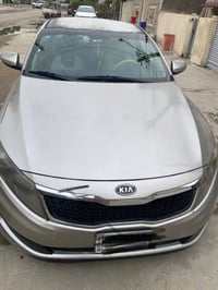 سيارة اوبتما للبيع موديل 2011 وارد امريكي الحادث بالدواسة الخلفية فقط ...