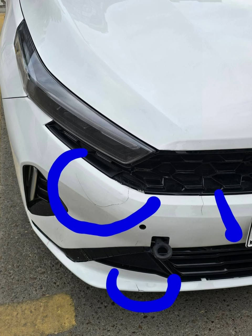 السلام عليكم
كي 3 موديل 24  رقم دهوك بسمي  مكفولة عدا هاي البدعامية ماشرة بالصورة فول مواصفات  فتحة بصمة  وسايد بريك كهرباء اوتو هولد مري شفط كشننات جلد تبريد بيانو شاشة كبيرة 9 انج ماشية 33  
العنوان بغداد الكرخ
السعر 147 وبيه مجال
*********** الاتصال
