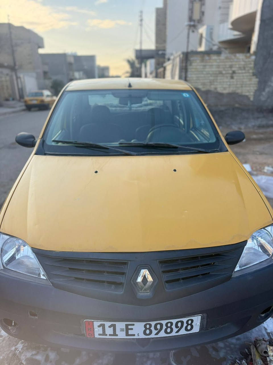 السلام عليكم رينو 13 مكفوله الصبغ  مكينه غير جدد سياره بسمي  *********** ***********
