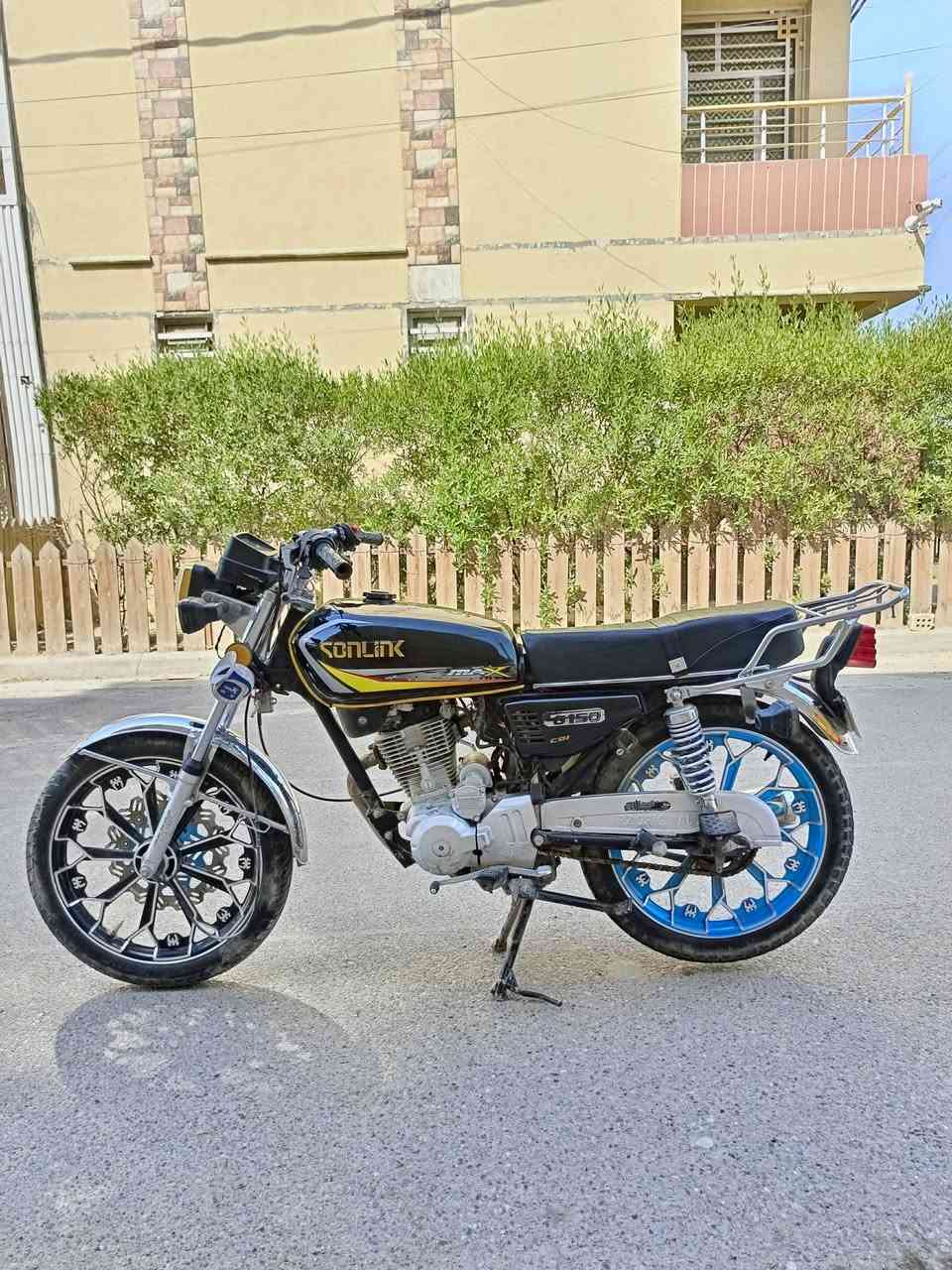 للبيع سونلنك 5 گير تشغيل عن بعد بصمة وسلف وهندر مديل 24 اوراق كاملة مكينة 200cc خرسة لانضوح ولاتفيلس ولادخانه صالنصة كاتم طسة ناعمة كهربائيات اشاير لايت عداد شلع شغال بيها هورن بوش ترايك محافظات رايدها 675 مكاني بغداد البياع الشراي يتصل ***********
